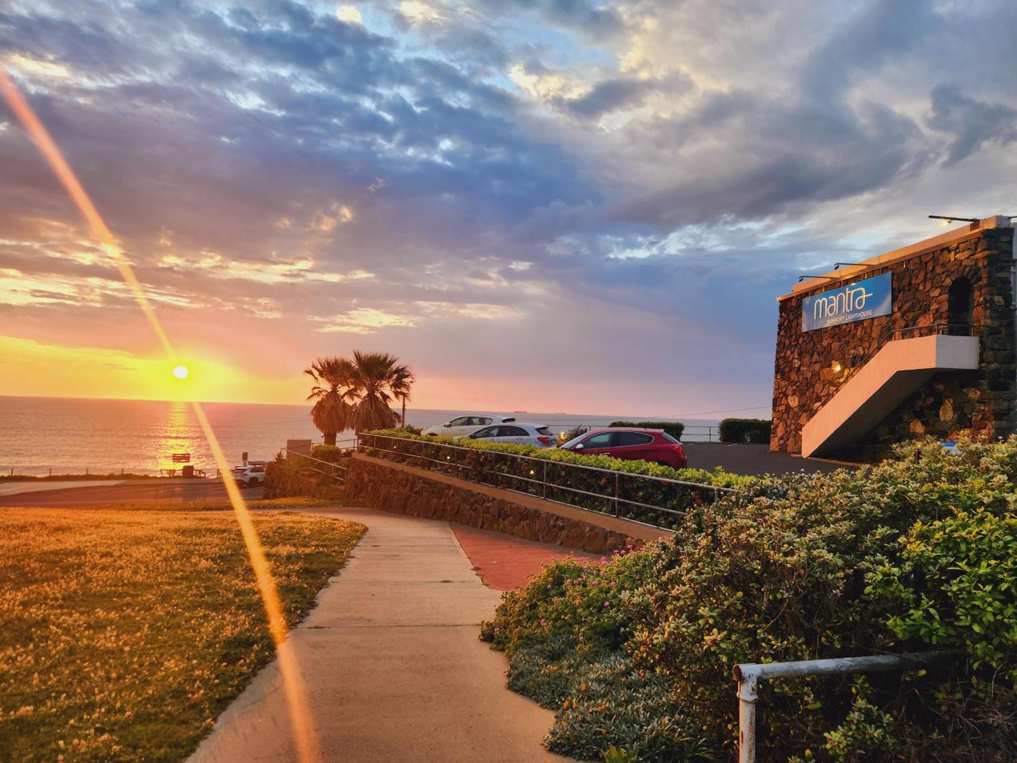 Mantra Bunbury Hotel Exterior photo
