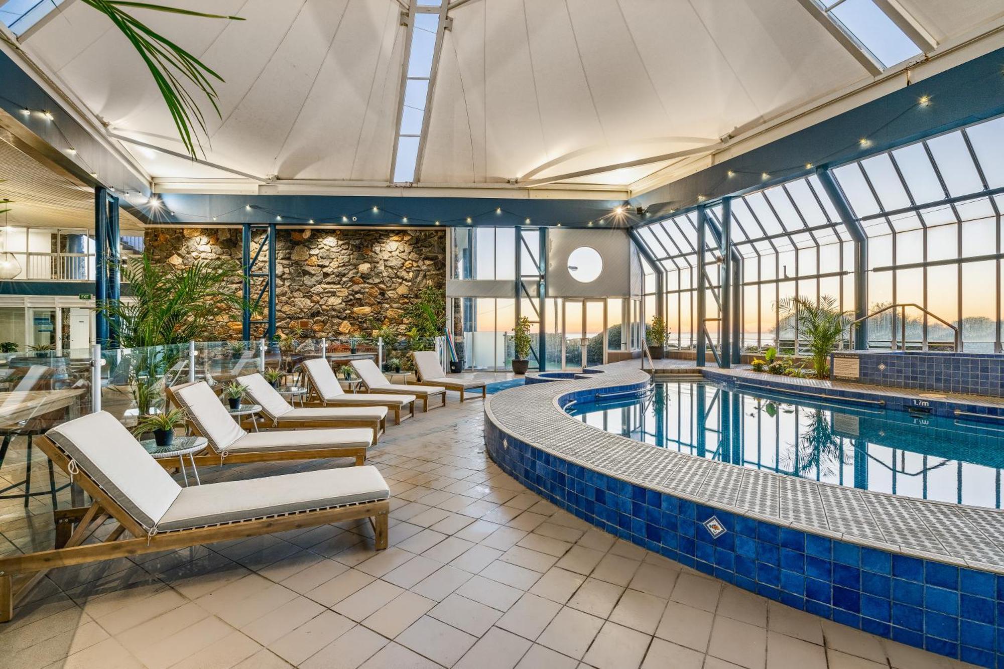 Mantra Bunbury Hotel Exterior photo