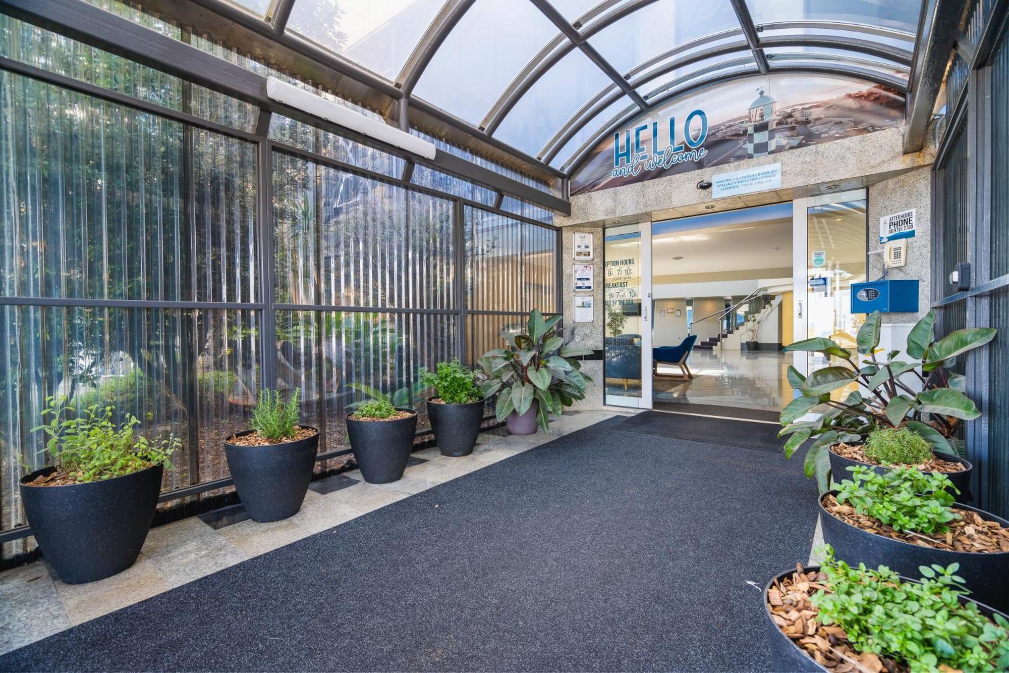 Mantra Bunbury Hotel Exterior photo