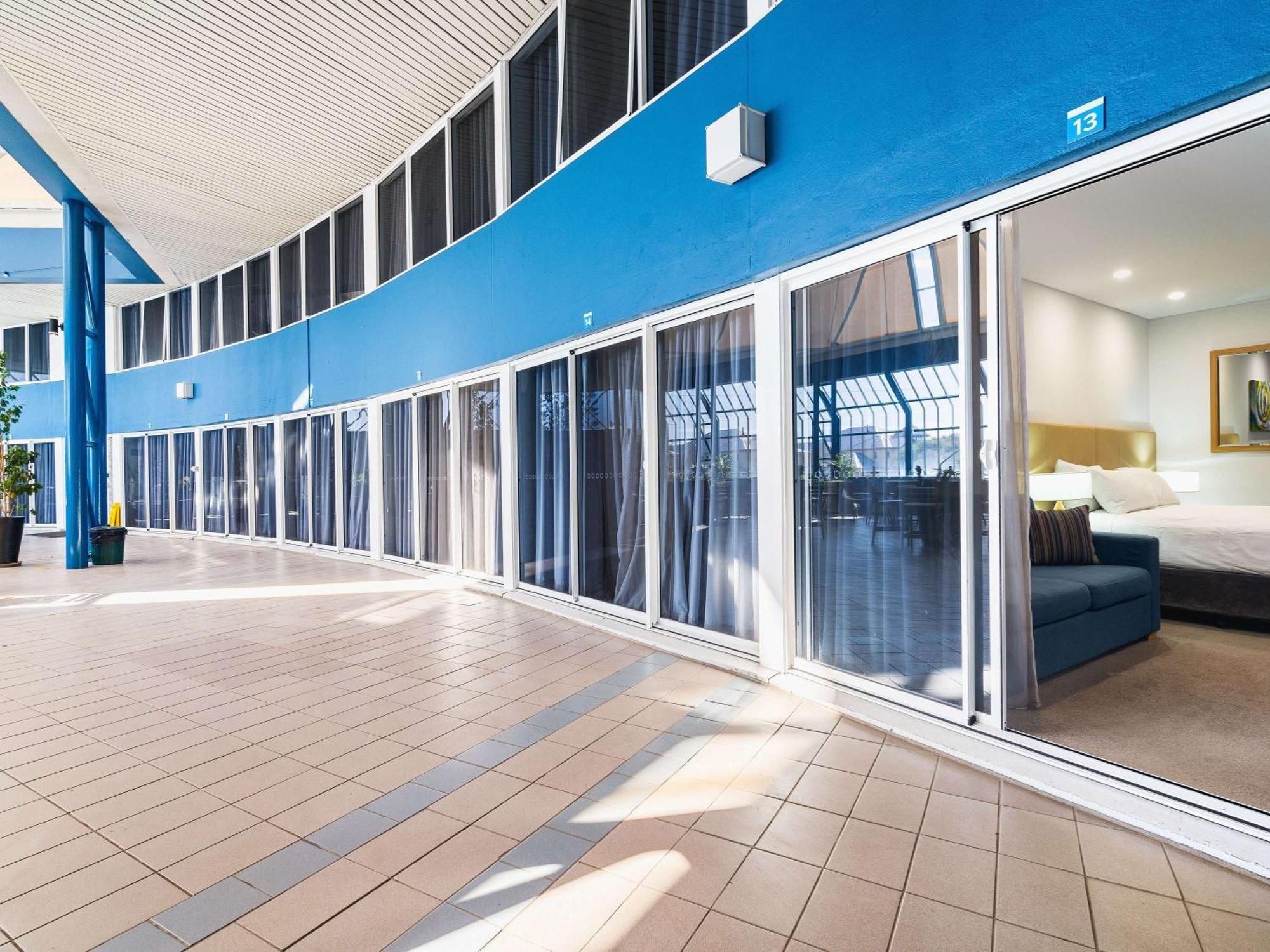 Mantra Bunbury Hotel Exterior photo