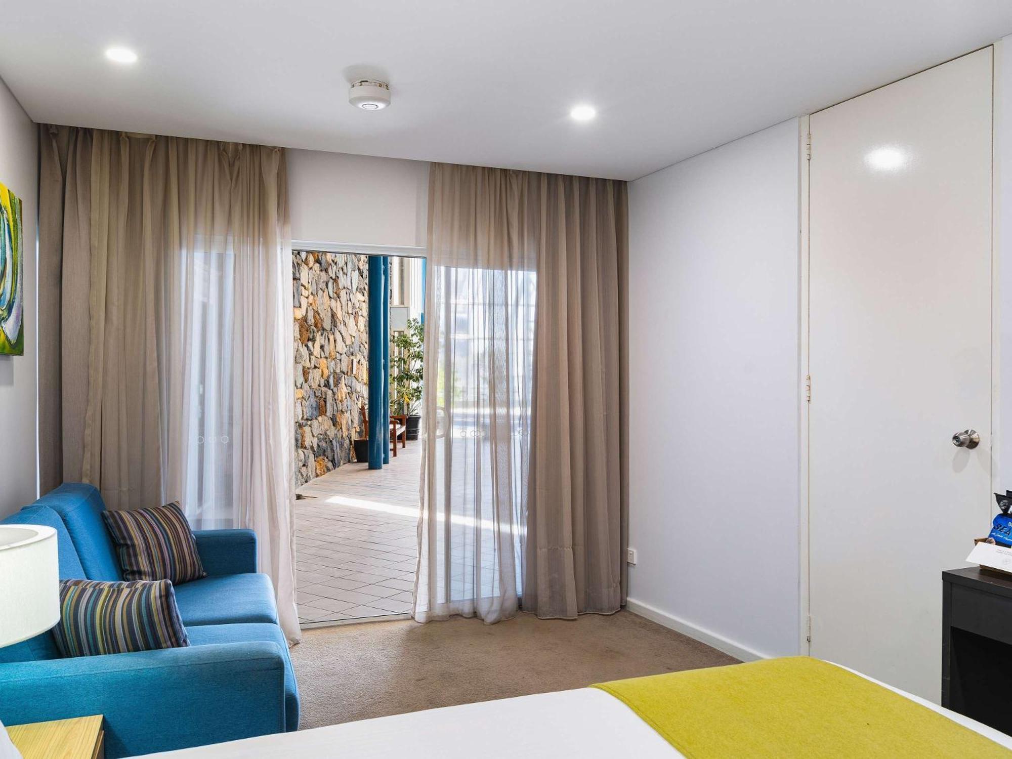 Mantra Bunbury Hotel Exterior photo